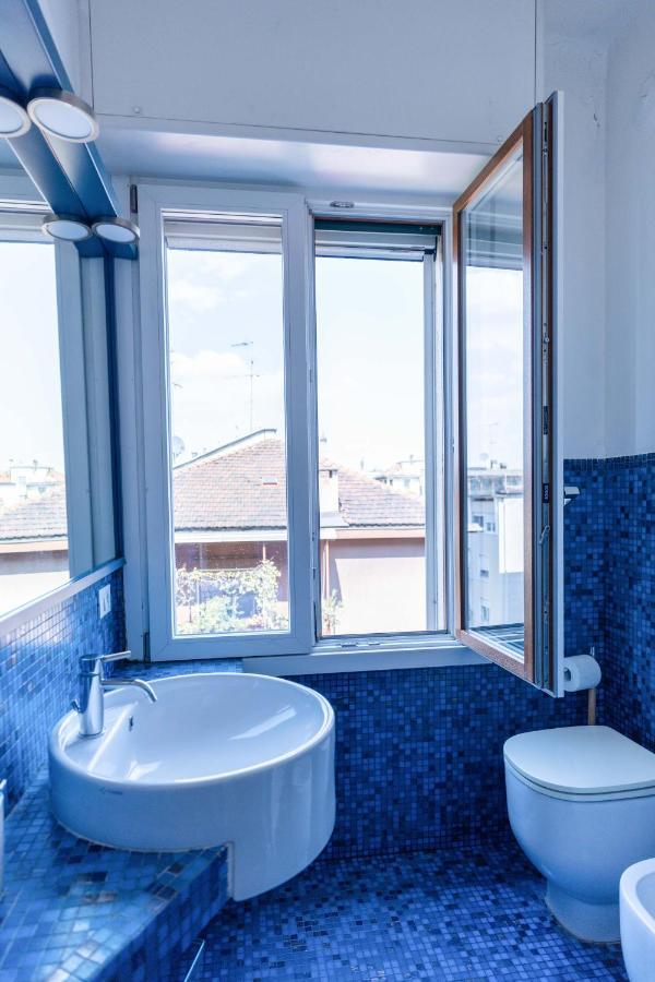 Milan Flat 5 Min From Duomo With Park For Small Cars Bagian luar foto