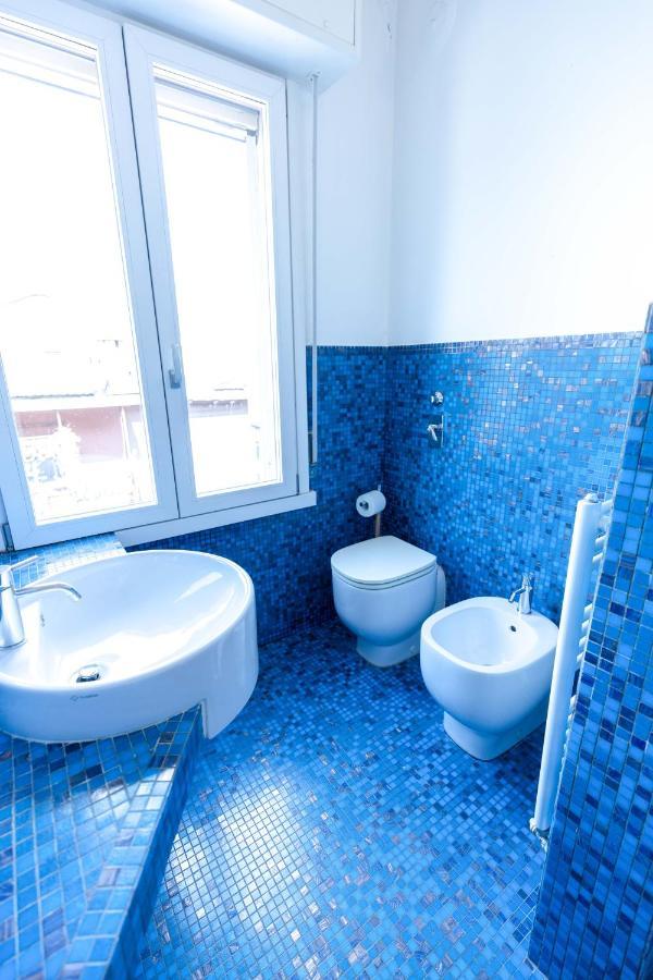 Milan Flat 5 Min From Duomo With Park For Small Cars Bagian luar foto