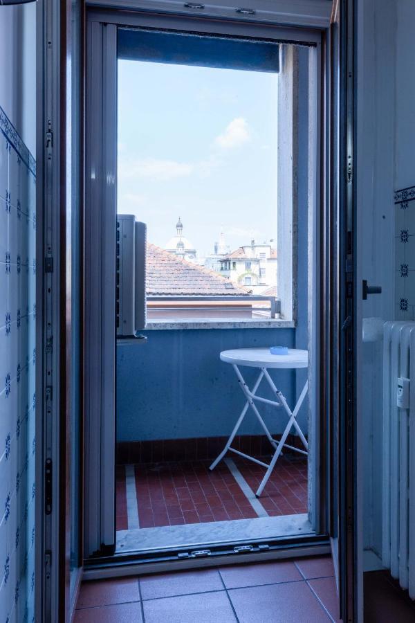 Milan Flat 5 Min From Duomo With Park For Small Cars Bagian luar foto