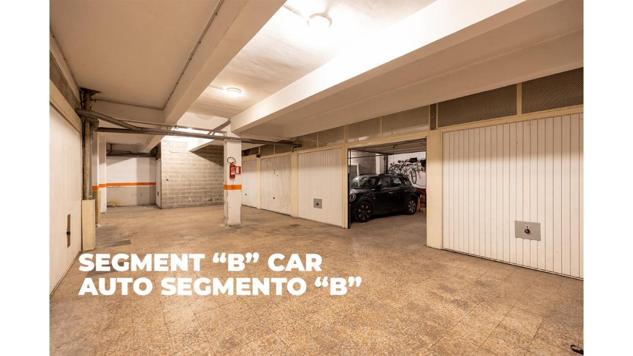 Milan Flat 5 Min From Duomo With Park For Small Cars Bagian luar foto