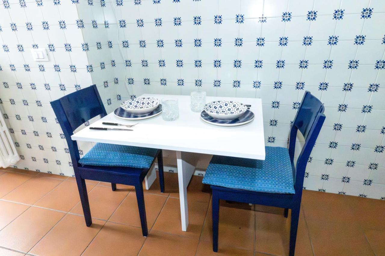 Milan Flat 5 Min From Duomo With Park For Small Cars Bagian luar foto